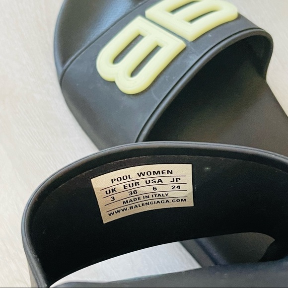 BALENCIAGA BB LOGO GLOW IN THE DARK POOL SLIDES - Picture 10 of 10